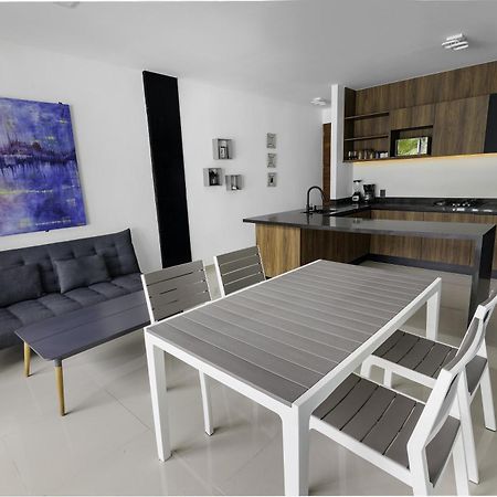 Angelina 28 Beachfront And Family Apartments - Modern And Relaxing Long Stays - 20 Min From Cancun Airport Puerto Morelos Esterno foto