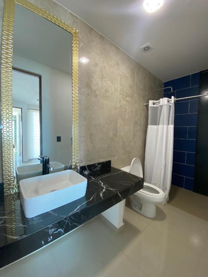 Angelina 28 Beachfront And Family Apartments - Modern And Relaxing Long Stays - 20 Min From Cancun Airport Puerto Morelos Esterno foto