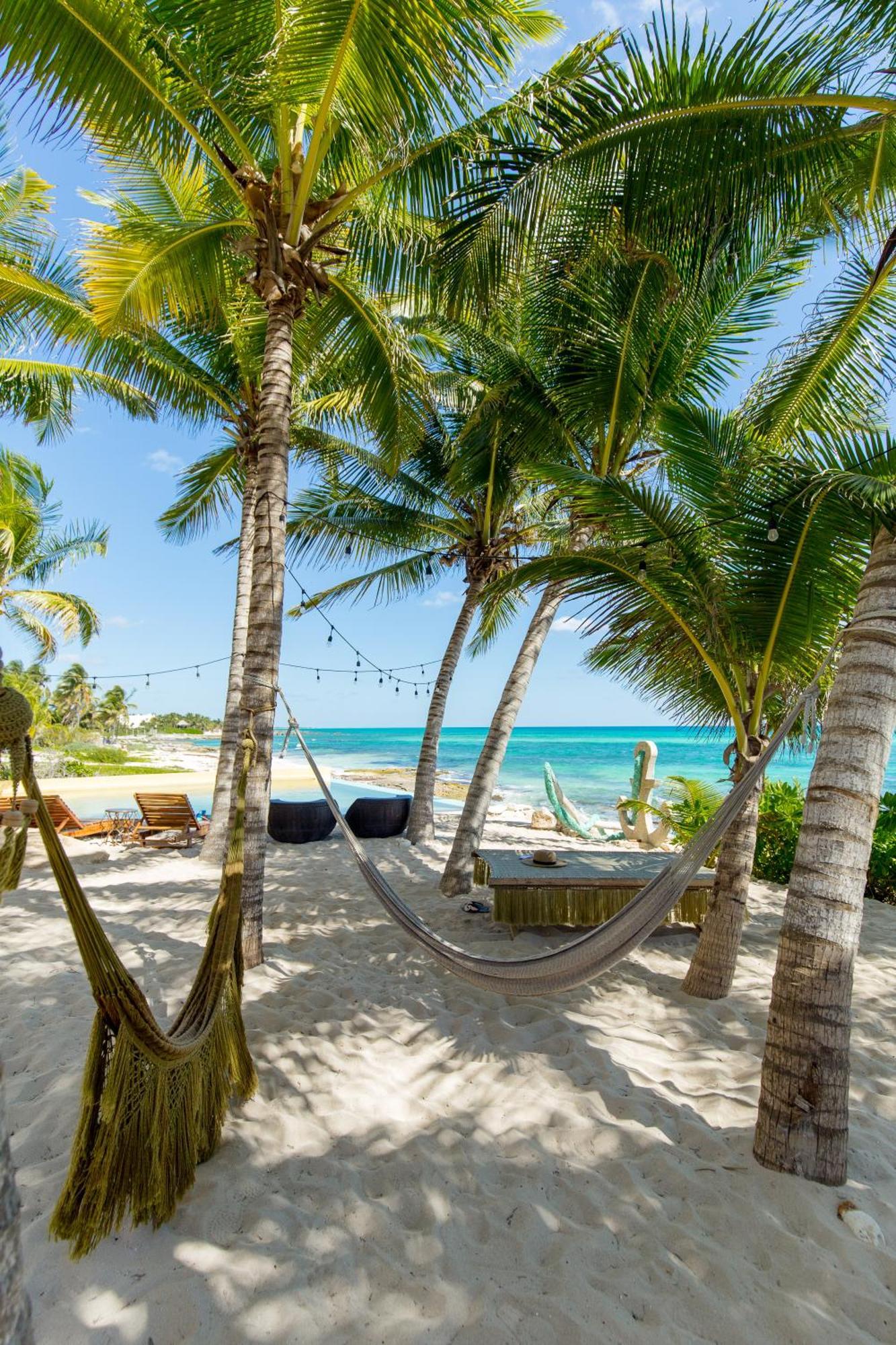 Angelina 28 Beachfront And Family Apartments - Modern And Relaxing Long Stays - 20 Min From Cancun Airport Puerto Morelos Esterno foto
