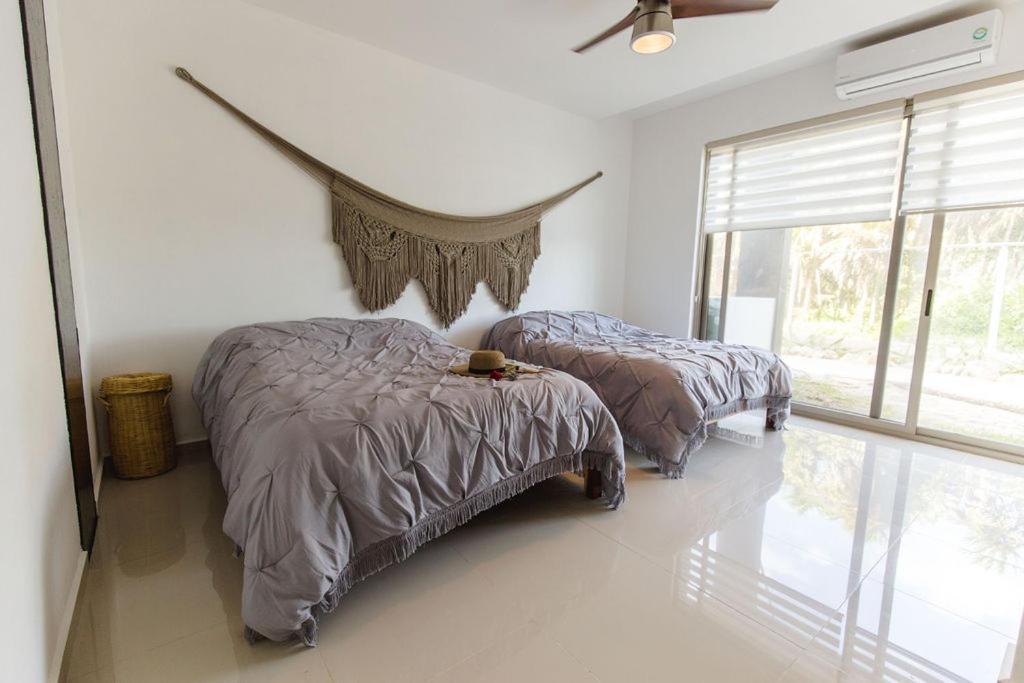 Angelina 28 Beachfront And Family Apartments - Modern And Relaxing Long Stays - 20 Min From Cancun Airport Puerto Morelos Esterno foto